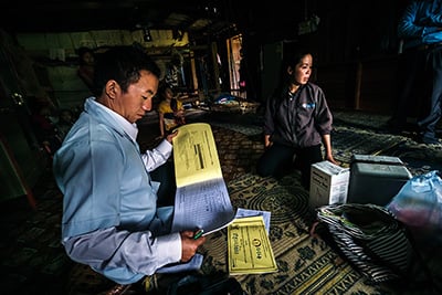 lao_wiw2016_paperwork